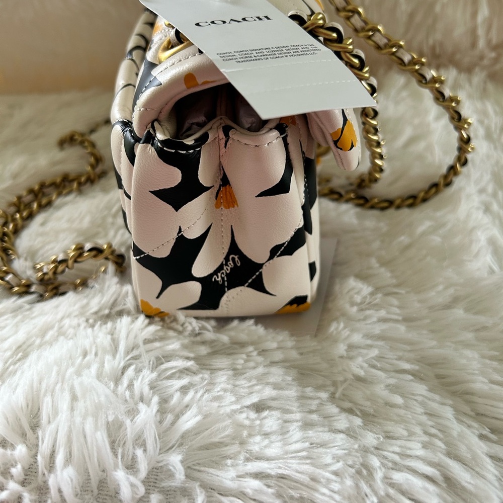 Coach Black and White Floral Tabby 20 - Picture 4 of 12